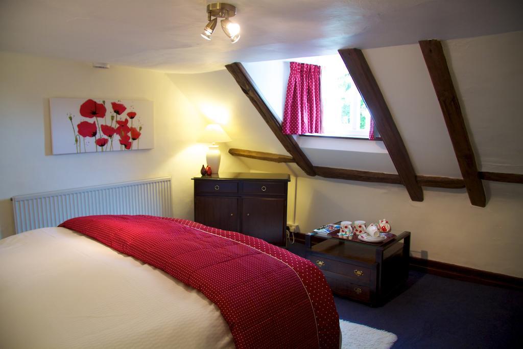 Colston Hall Farmhouse B&B Фрамлингам Стая снимка