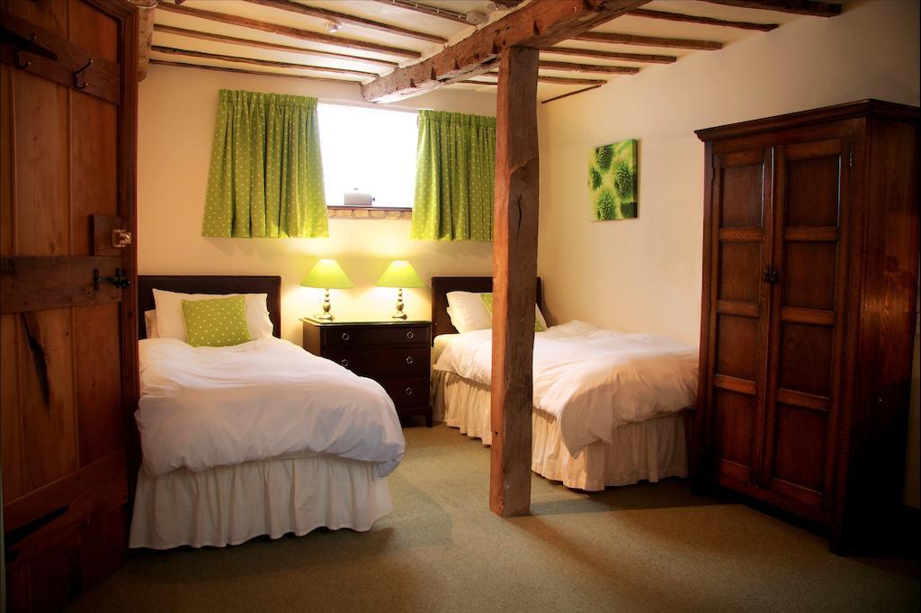 Colston Hall Farmhouse B&B Фрамлингам Стая снимка