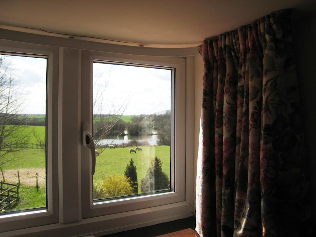 Colston Hall Farmhouse B&B Фрамлингам Стая снимка