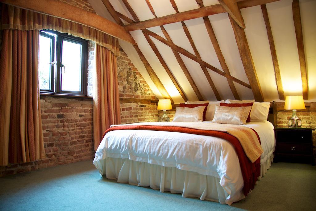 Colston Hall Farmhouse B&B Фрамлингам Стая снимка