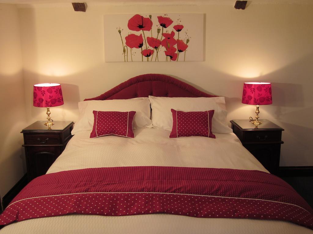 Colston Hall Farmhouse B&B Фрамлингам Стая снимка